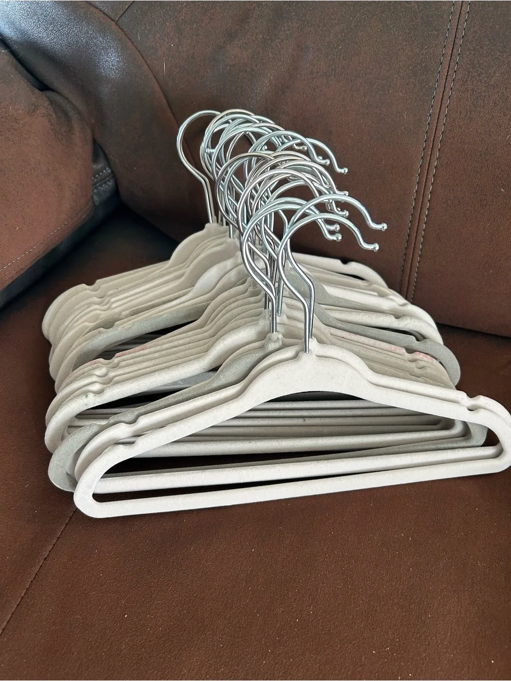 Non-Brand Velvet Slim Non-Slip Kids Hangers in Light/Dark Gray - 33 Hangers
